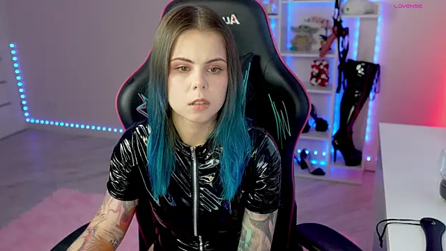 Latex Kitty online show from 03-27-26, 04:18