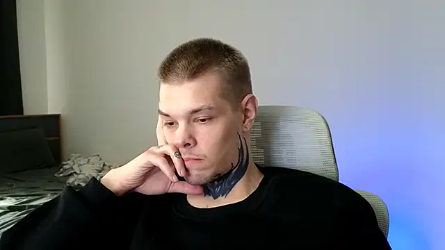 Snapshot of DENIS_HERE chatting on 05-26-26, 01:51 DENIS HERE online show from 05-26-26, 01:51