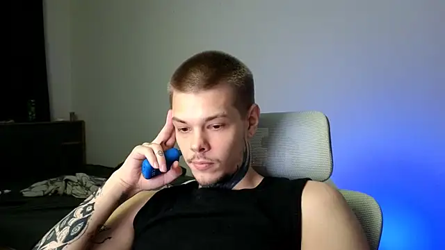 Snapshot of DENIS_HERE chatting on 06-04-26, 07:09 DENIS HERE online show from 06-04-26, 07:09