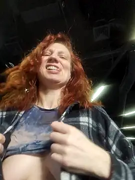 Exhibitionsplit online show from 04-13-26, 02:33