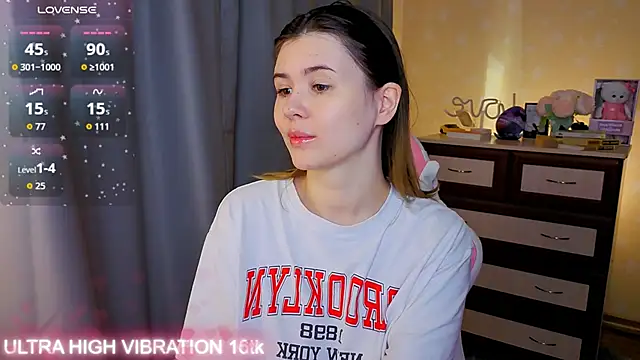 cutie mili online show from 11-05-25, 07:41