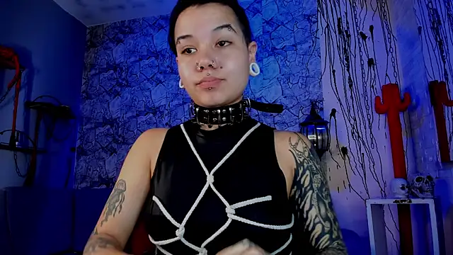 Snapshot of irregular_fetish_ chatting on 03-18-25, 08:04 irregular fetish online show from 03-18-25, 08:04