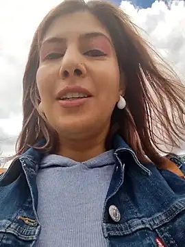 scarlett moore online show from 10-09-25, 03:43