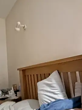 jonjoey123 online show from 12-17-25, 08:09