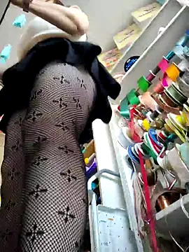 Mia Novikov online show from 12-20-25, 09:44