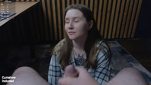 Snapshot of alicepugh chatting on 10-05-25, 07:12 alicepugh online show from 10-05-25, 07:12