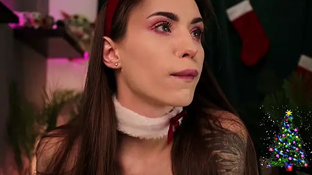 Snapshot of BabyYoda- chatting on 12-25-24, 05:05 BabyYoda- online show from 12-25-24, 05:05