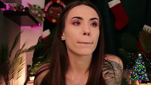 Snapshot of BabyYoda- chatting on 12-28-24, 02:01 BabyYoda- online show from 12-28-24, 02:01