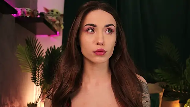 Snapshot of BabyYoda- chatting on 01-06-25, 10:46 BabyYoda- online show from 01-06-25, 10:46