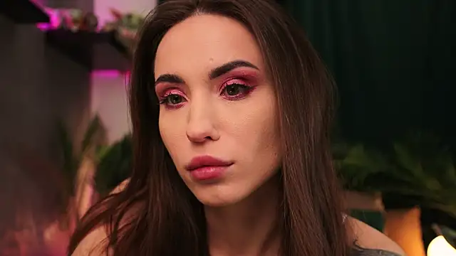 Snapshot of BabyYoda- chatting on 01-09-25, 02:18 BabyYoda- online show from 01-09-25, 02:18