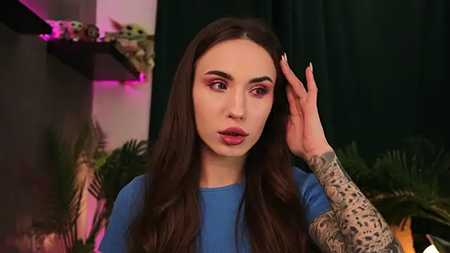 Snapshot of BabyYoda- chatting on 01-09-25, 08:55 BabyYoda- online show from 01-09-25, 08:55