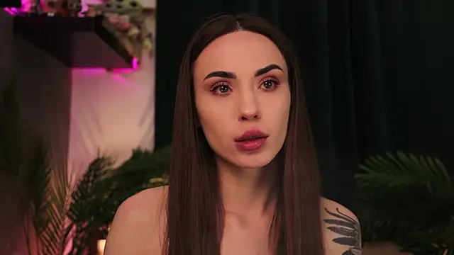 Snapshot of BabyYoda- chatting on 01-15-25, 09:51 BabyYoda- online show from 01-15-25, 09:51