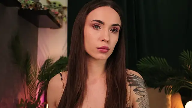 Snapshot of BabyYoda- chatting on 01-18-25, 04:37 BabyYoda- online show from 01-18-25, 04:37