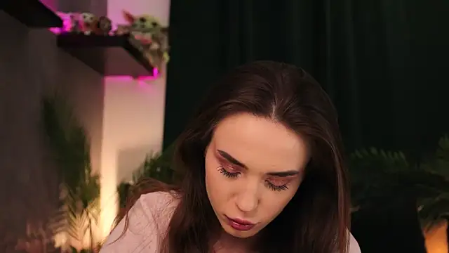 Snapshot of BabyYoda- chatting on 02-08-25, 01:22 BabyYoda- online show from 02-08-25, 01:22