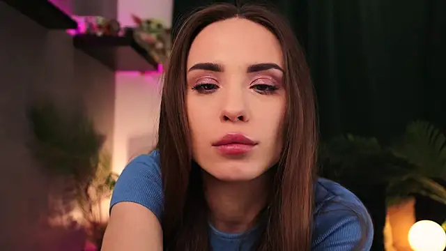 Snapshot of BabyYoda- chatting on 02-12-25, 03:18 BabyYoda- online show from 02-12-25, 03:18