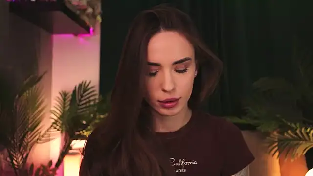 Snapshot of BabyYoda- chatting on 03-15-25, 05:26 BabyYoda- online show from 03-15-25, 05:26