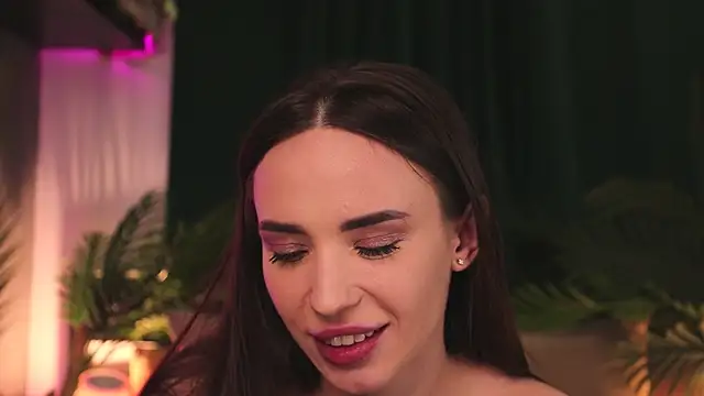 Snapshot of BabyYoda- chatting on 03-15-25, 08:32 BabyYoda- online show from 03-15-25, 08:32