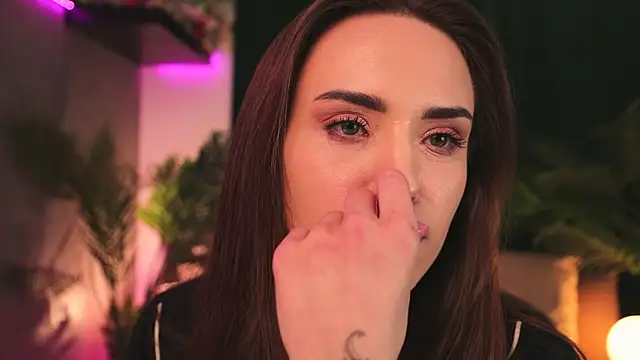 Snapshot of BabyYoda- chatting on 03-16-25, 08:00 BabyYoda- online show from 03-16-25, 08:00