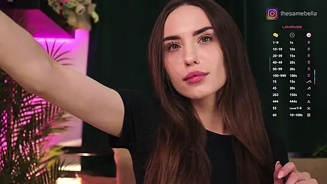 Snapshot of BabyYoda- chatting on 10-14-25, 03:02 BabyYoda- online show from 10-14-25, 03:02