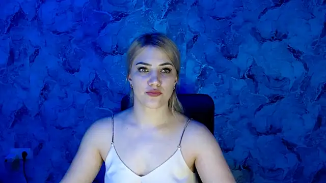 Snapshot of nika_gold1 chatting on 03-13-25, 07:50 nika gold1 online show from 03-13-25, 07:50