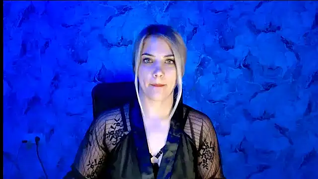 Snapshot of nika_gold1 chatting on 10-31-25, 03:57 nika gold1 online show from 10-31-25, 03:57