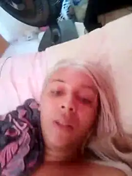 transgirl26 online show from 12-17-25, 10:21