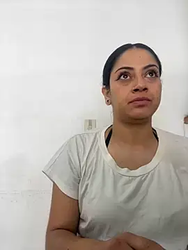 Juana19 online show from 10-18-25, 04:30