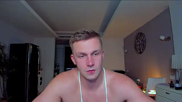 Snapshot of Samuel_Andrew chatting on 06-16-26, 03:20 Samuel Andrew online show from 06-16-26, 03:20