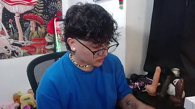 Snapshot of isabeautyx19 chatting on 06-21-26, 02:36 isabeautyx19 online show from 06-21-26, 02:36
