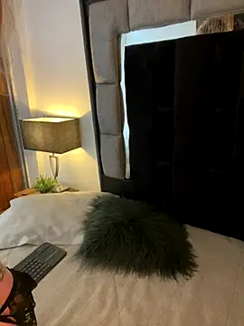 Bonnie vega online show from 12-18-25, 08:37