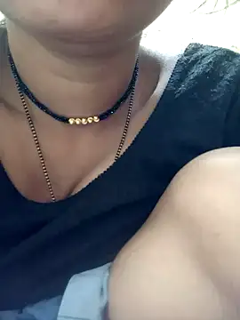 Snapshot of Hi_Radhika chatting on 01-24-25, 01:35 Hi Radhika online show from 01-24-25, 01:35