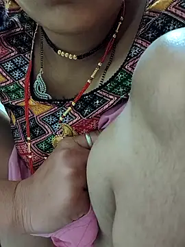 Snapshot of Hi_Radhika chatting on 02-11-25, 12:28 Hi Radhika online show from 02-11-25, 12:28