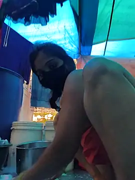 Snapshot of Hi_Radhika chatting on 09-12-25, 02:22 Hi Radhika online show from 09-12-25, 02:22