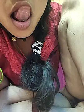 Snapshot of Hi_Radhika chatting on 09-18-25, 03:19 Hi Radhika online show from 09-18-25, 03:19