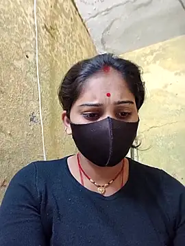 Snapshot of Hi_Radhika chatting on 11-11-25, 03:28 Hi Radhika online show from 11-11-25, 03:28