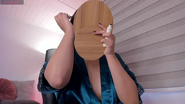 vico sweety online show from 11-20-25, 04:51