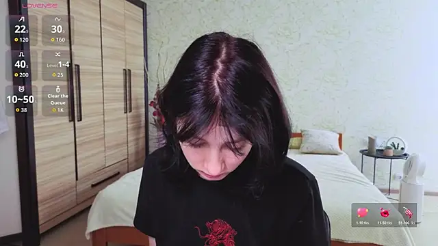 JulisSweet online show from 10-19-25, 06:47