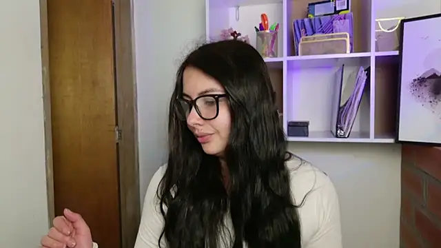 Snapshot of lalawhitte chatting on 05-16-26, 11:42 lalawhitte online show from 05-16-26, 11:42