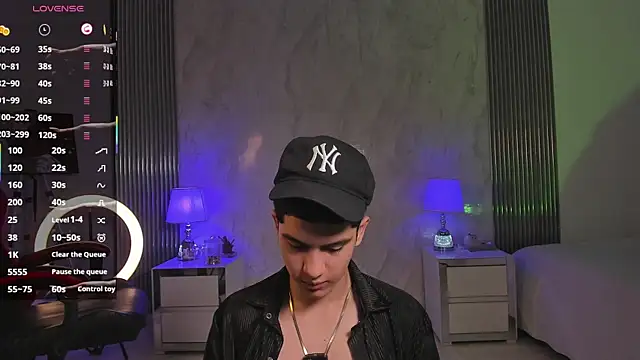 Brat  online show from 04-10-26, 04:23