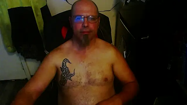 KrazyLegz online show from 10-31-25, 02:51