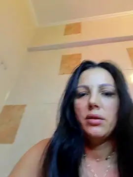 Snapshot of ReiyaRey chatting on 04-24-26, 07:05 ReiyaRey online show from 04-24-26, 07:05