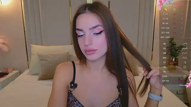 BellaHalles online show from 11-14-25, 06:23