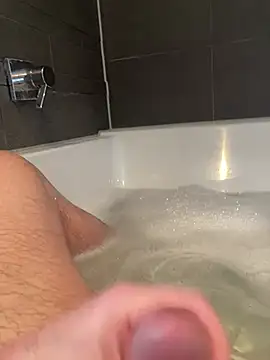 LivingLegend1978 online show from 03-02-25, 09:21