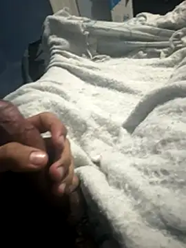 Snapshot of Your_love39 chatting on 11-10-25, 05:28 Your love39 online show from 11-10-25, 05:28