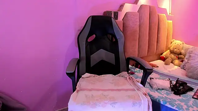 LoveQueen2 online show from 01-18-26, 11:58