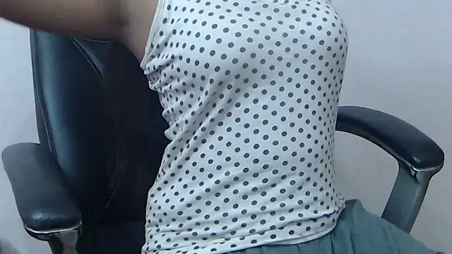 Snapshot of wildbabes chatting on 01-20-25, 03:39 wildbabes online show from 01-20-25, 03:39