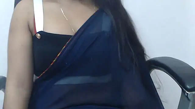 Snapshot of wildbabes chatting on 02-04-25, 10:02 wildbabes online show from 02-04-25, 10:02