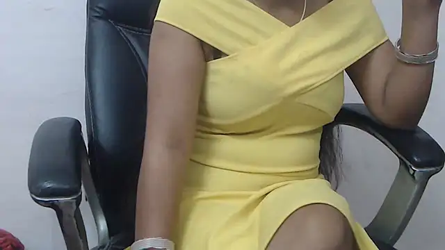 Snapshot of wildbabes chatting on 03-03-25, 06:12 wildbabes online show from 03-03-25, 06:12