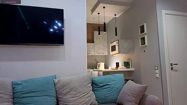 DonnaBurkee online show from 01-08-26, 04:26