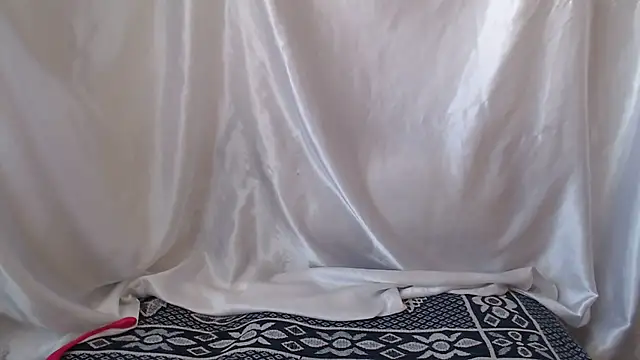 Snapshot of Burberrry_ chatting on 01-18-26, 09:35 Burberrry online show from 01-18-26, 09:35